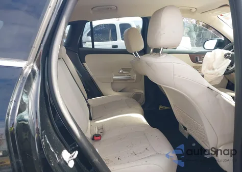 2023 Mercedes-Benz Gla 250 4Matic z USA, uszkodzony, nr VIN W1N4N4HB2PJ516938